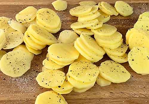 картофель нарезанный кольцами