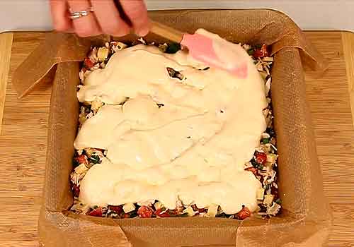 Заливной пирог с курицей и грибами под сыром в духовке