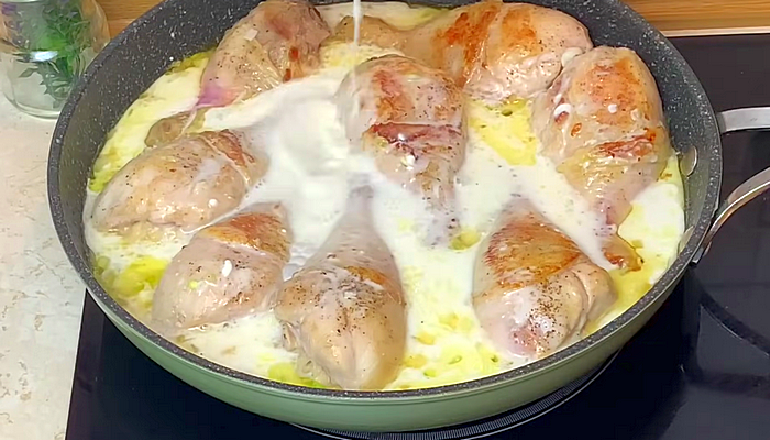 Куриные голени на сковороде в соевом соусе