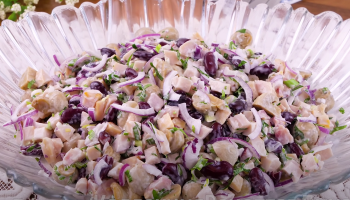 Салат с куриной грудкой – 10 простых и вкусных рецептов с пошаговыми фото