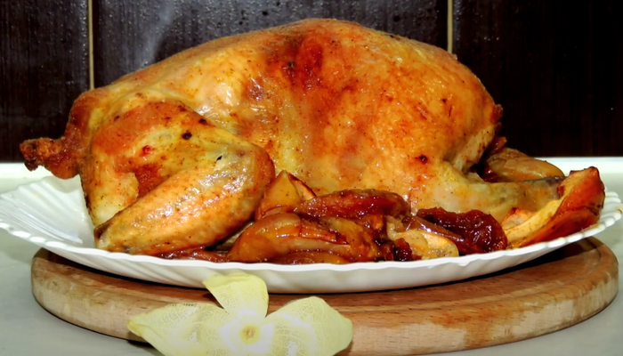 Цыпленок с картошкой и яблоками в духовке рецепт